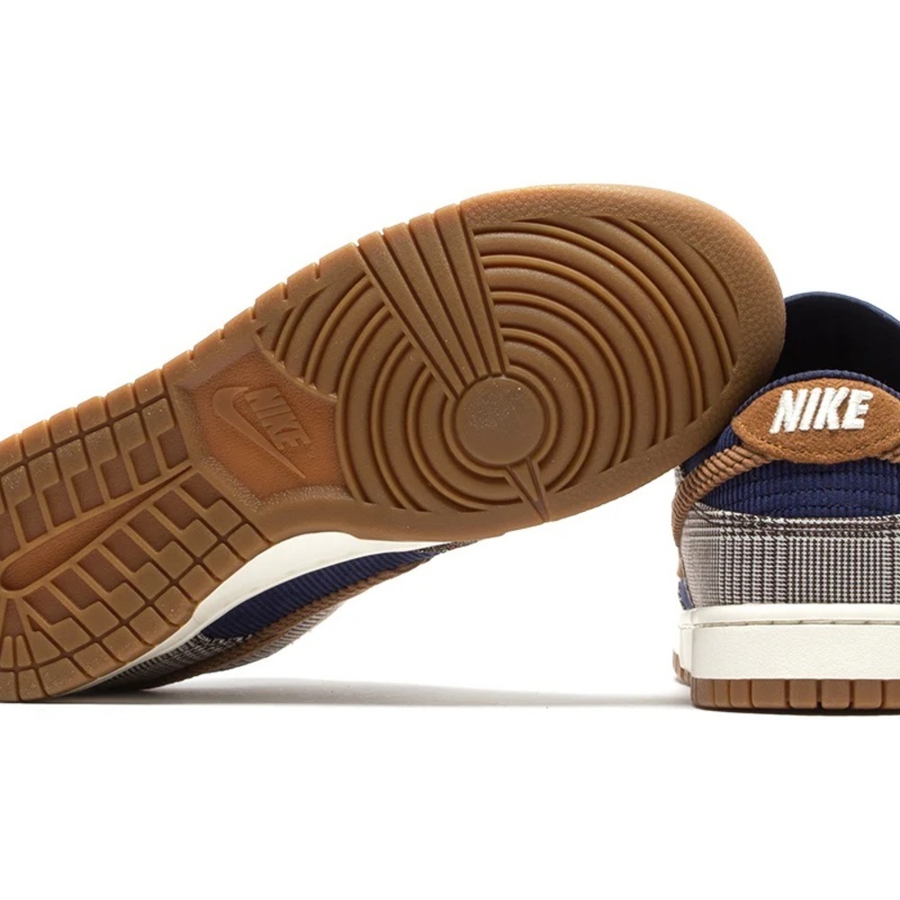 Nike Dunk Low Premium in Tweed Corduroy In Size Women’s Size 9 Men’s 7.5 - Picture 3 of 15